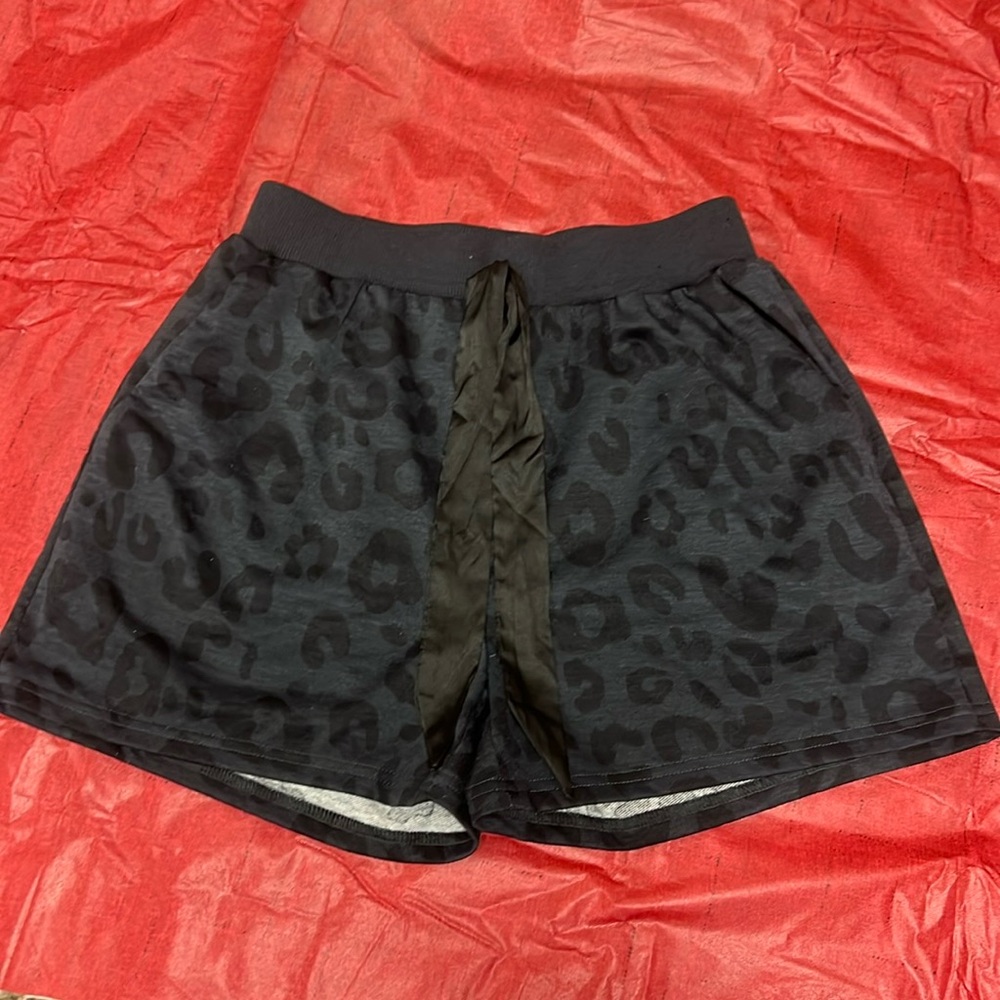 Black leopard lounge shorts